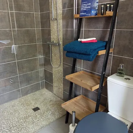 Penzion Et Salle D'eau Dans Dependance 20 M2, Velos Les Sables-dʼOlonne