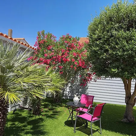Et Salle D'eau Dans Dependance 20 M2, Velos Les Sables-dʼOlonne