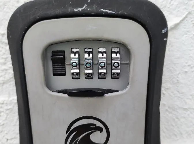 Et Salle D'eau Dans Dependance 20 M2, Velos 3*