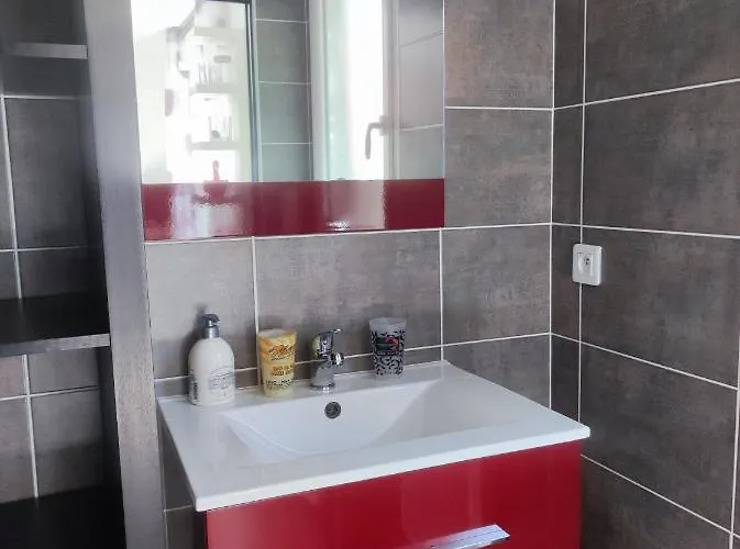 Et Salle D'eau Dans Dependance 20 M2, Velos Maison d'hôtes