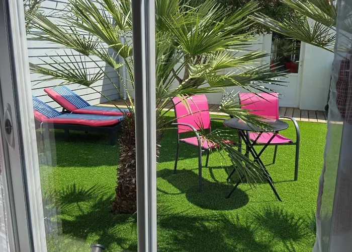 Et Salle D'eau Dans Dependance 20 M2, Velos Les Sables-dʼOlonne