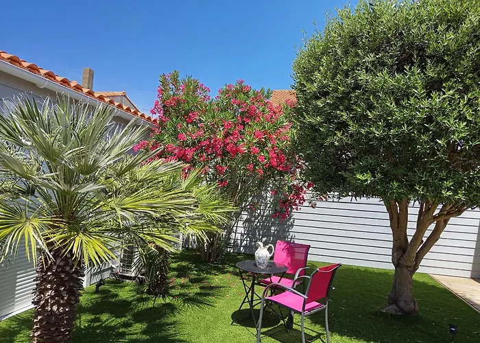 Et Salle D'eau Dans Dependance 20 M2, Velos Les Sables-dʼOlonne