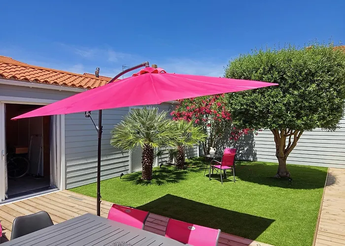 Et Salle D'eau Dans Dependance 20 M2, Velos 3* Les Sables-dʼOlonne